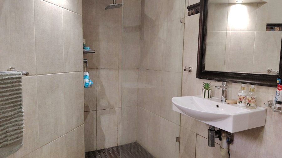 3 Bedroom Property for Sale in Roosheuwel North West